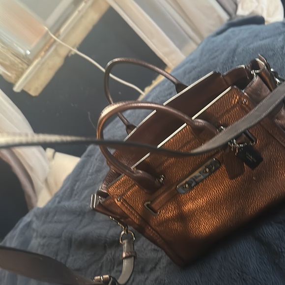COACH SWAGGER METALLIC COPPER WITH GUNMETAL ACCENT VERY GENTLY USED - Picture 3 of 5